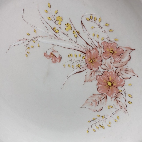 Ming Pao floral plate - Picture 2 of 4